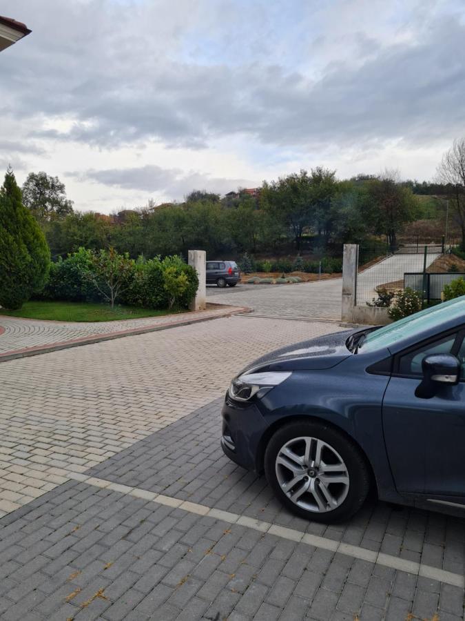 Guesthouse Green Fields Гирмен Екстер'єр фото
