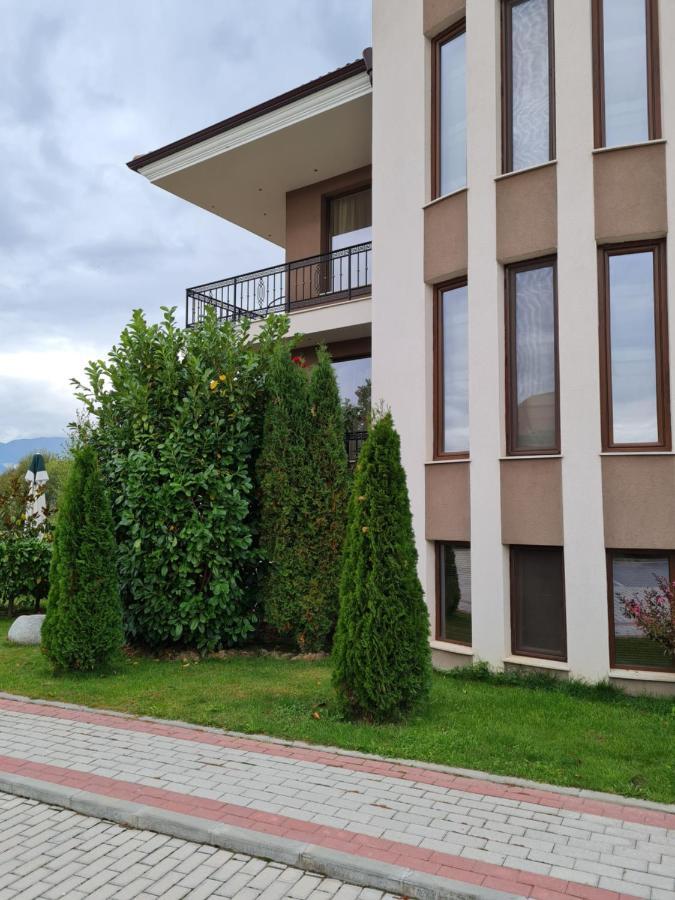 Guesthouse Green Fields Гирмен Екстер'єр фото