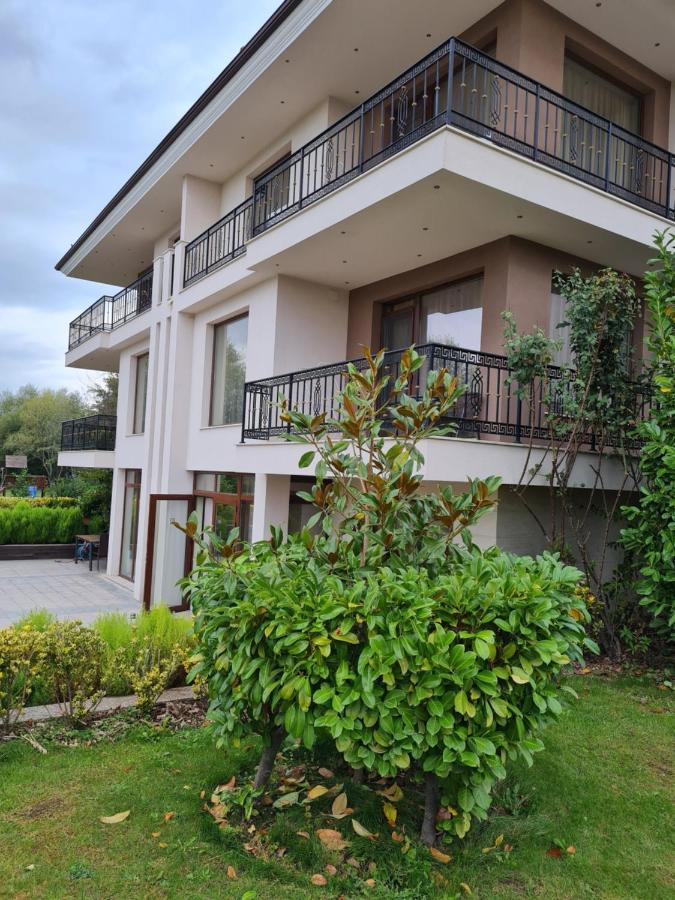 Guesthouse Green Fields Гирмен Екстер'єр фото