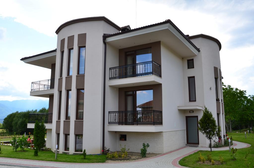 Guesthouse Green Fields Гирмен Екстер'єр фото