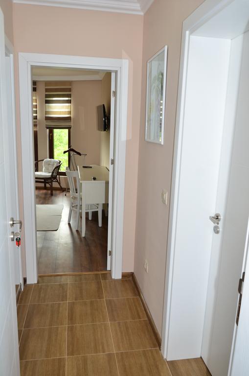 Guesthouse Green Fields Гирмен Екстер'єр фото
