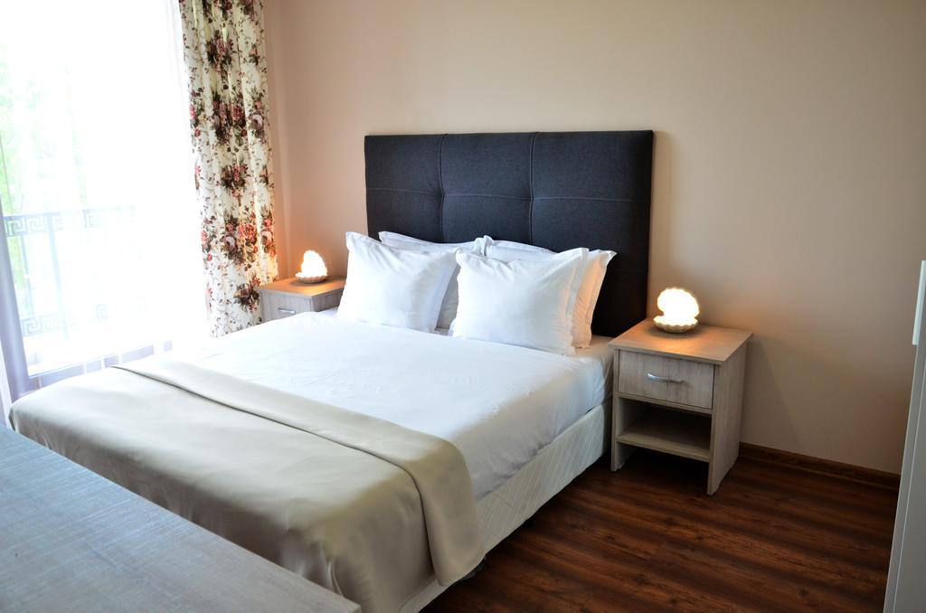 Guesthouse Green Fields Гирмен Екстер'єр фото