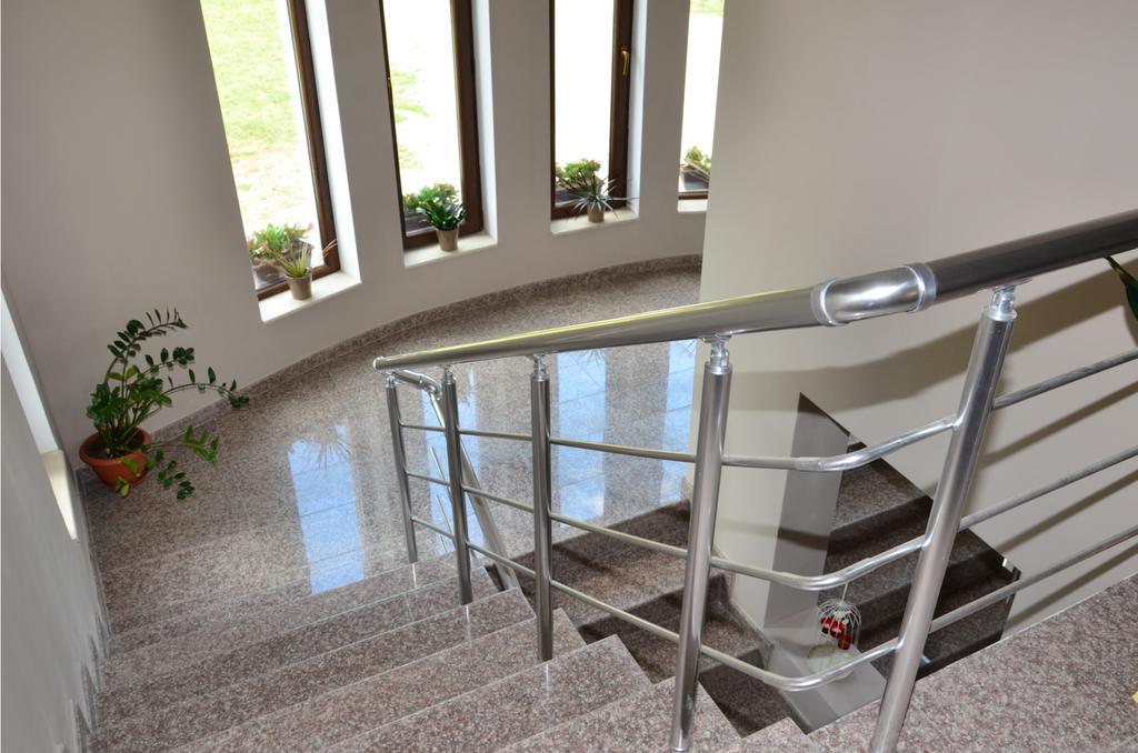 Guesthouse Green Fields Гирмен Екстер'єр фото