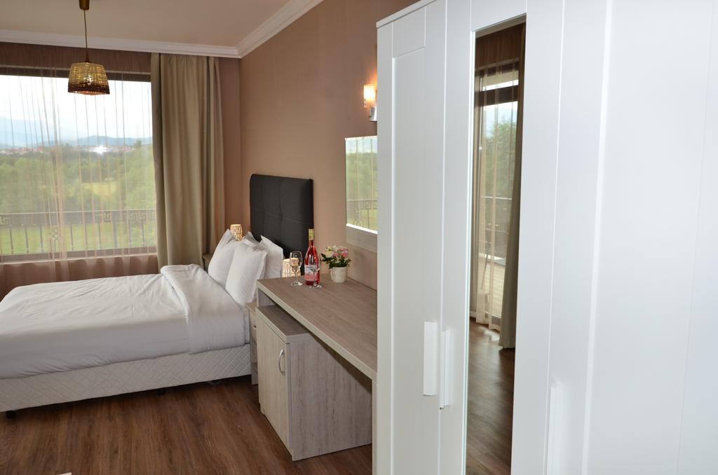 Guesthouse Green Fields Гирмен Екстер'єр фото