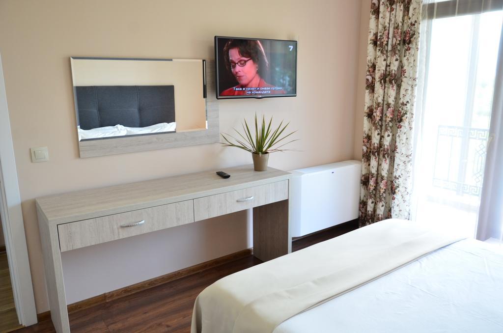 Guesthouse Green Fields Гирмен Екстер'єр фото
