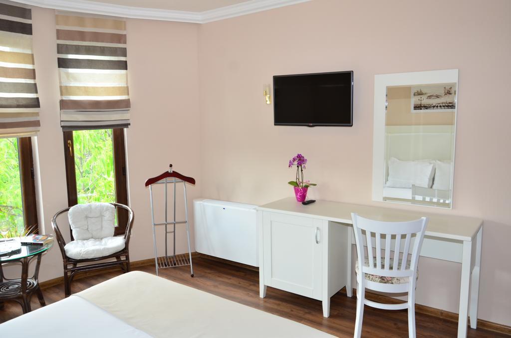 Guesthouse Green Fields Гирмен Екстер'єр фото