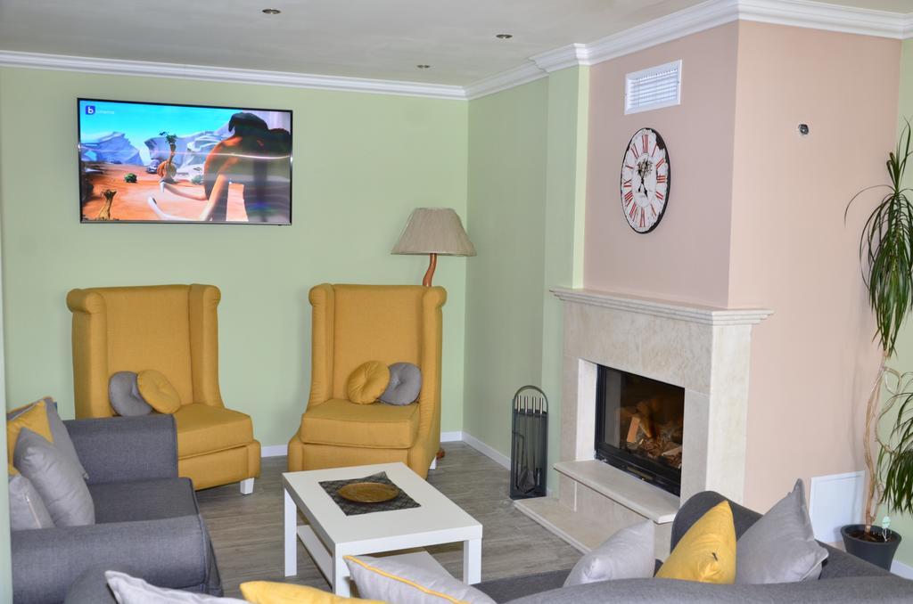 Guesthouse Green Fields Гирмен Екстер'єр фото
